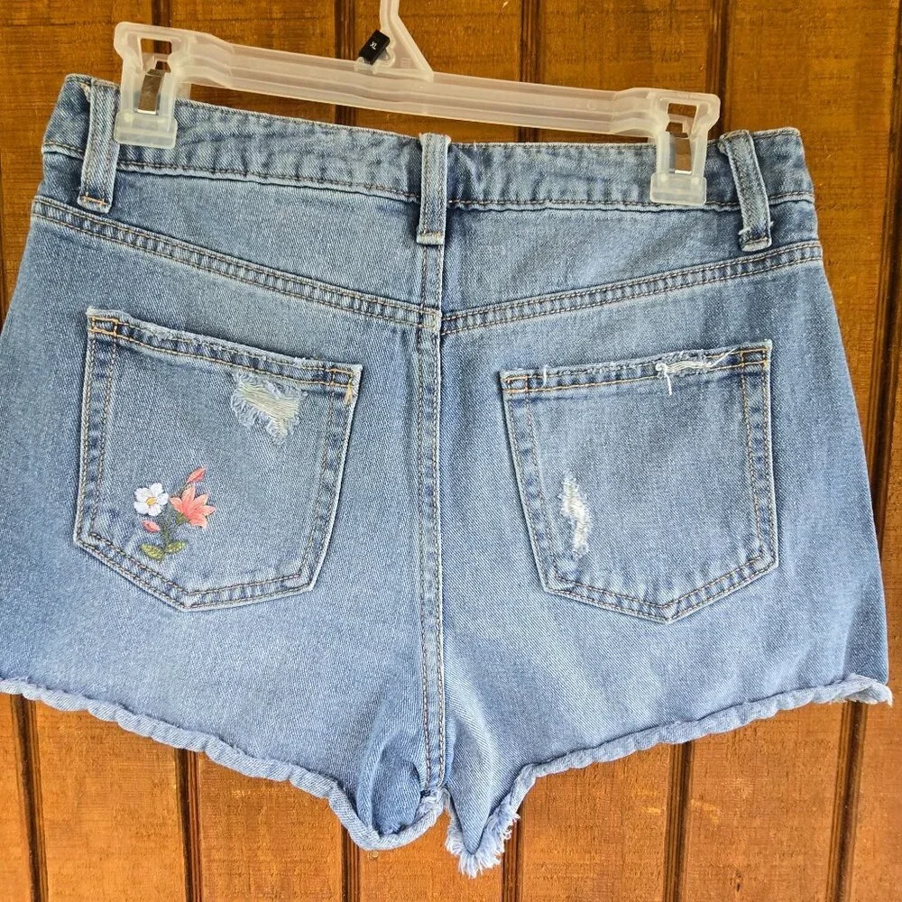 Time‎ And Tru Womens High Rise Embroidered Floral Denim Shorts Size 2